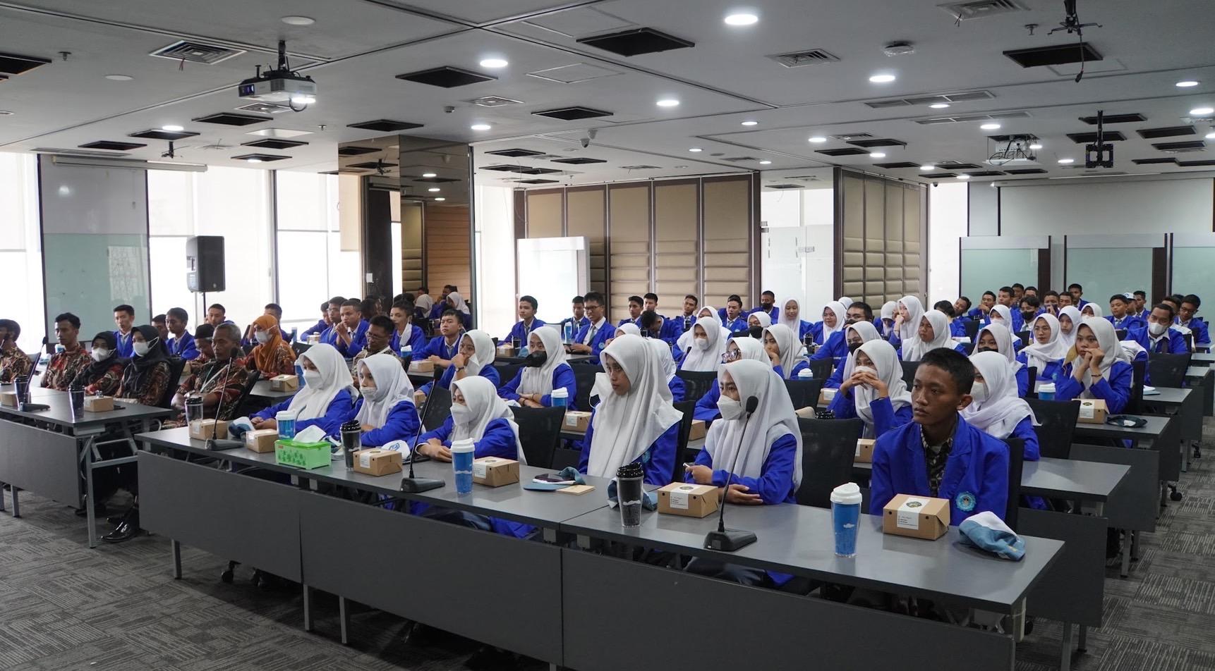 Bridging The World Of Education And Industry: WIKA Realty Shares Experience With SMKN 2 Yogyakarta